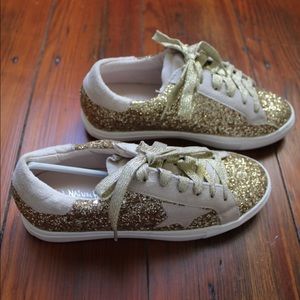 NWT Nature Breeze Sneakers size 6